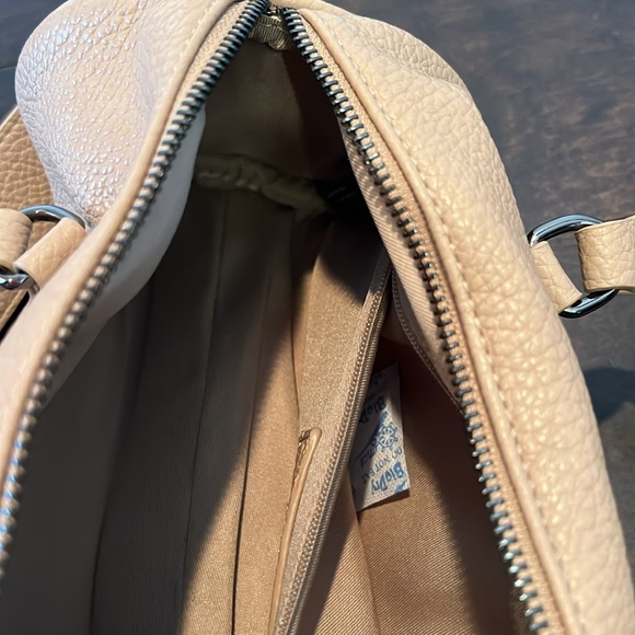 Like dreams barrel bag NWOT - Picture 7 of 11